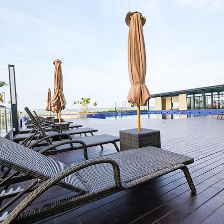 Lovina 1823 At Pollux Meisterstadt Batam Ngoại thất bức ảnh