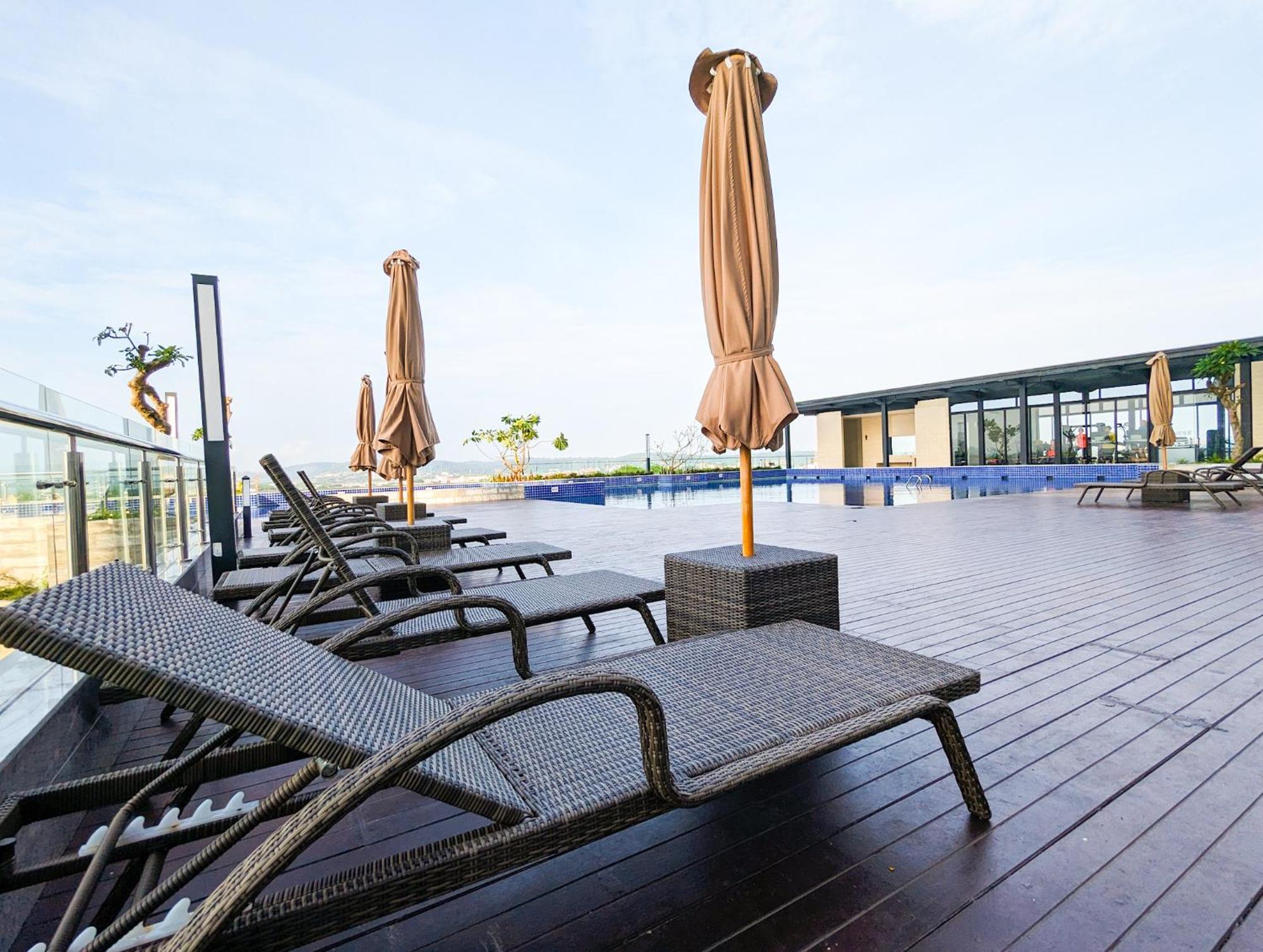 Lovina 1823 At Pollux Meisterstadt Batam Ngoại thất bức ảnh