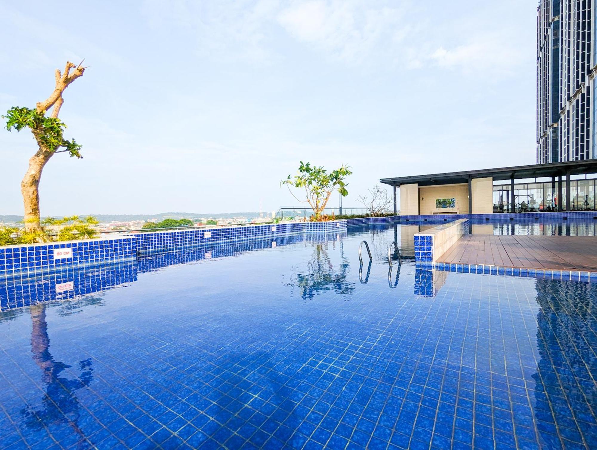 Lovina 1823 At Pollux Meisterstadt Batam Ngoại thất bức ảnh