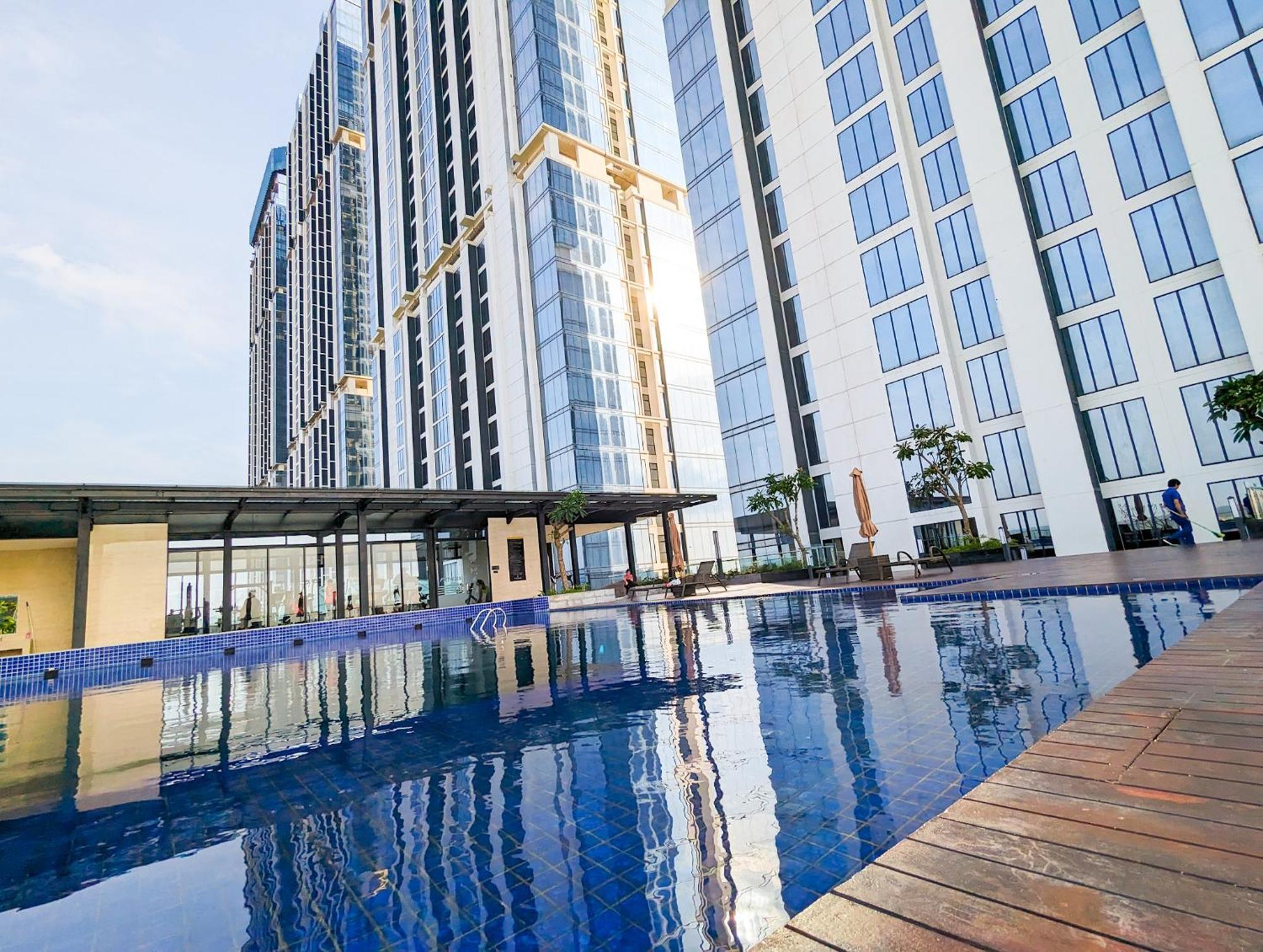 Lovina 1823 At Pollux Meisterstadt Batam Ngoại thất bức ảnh